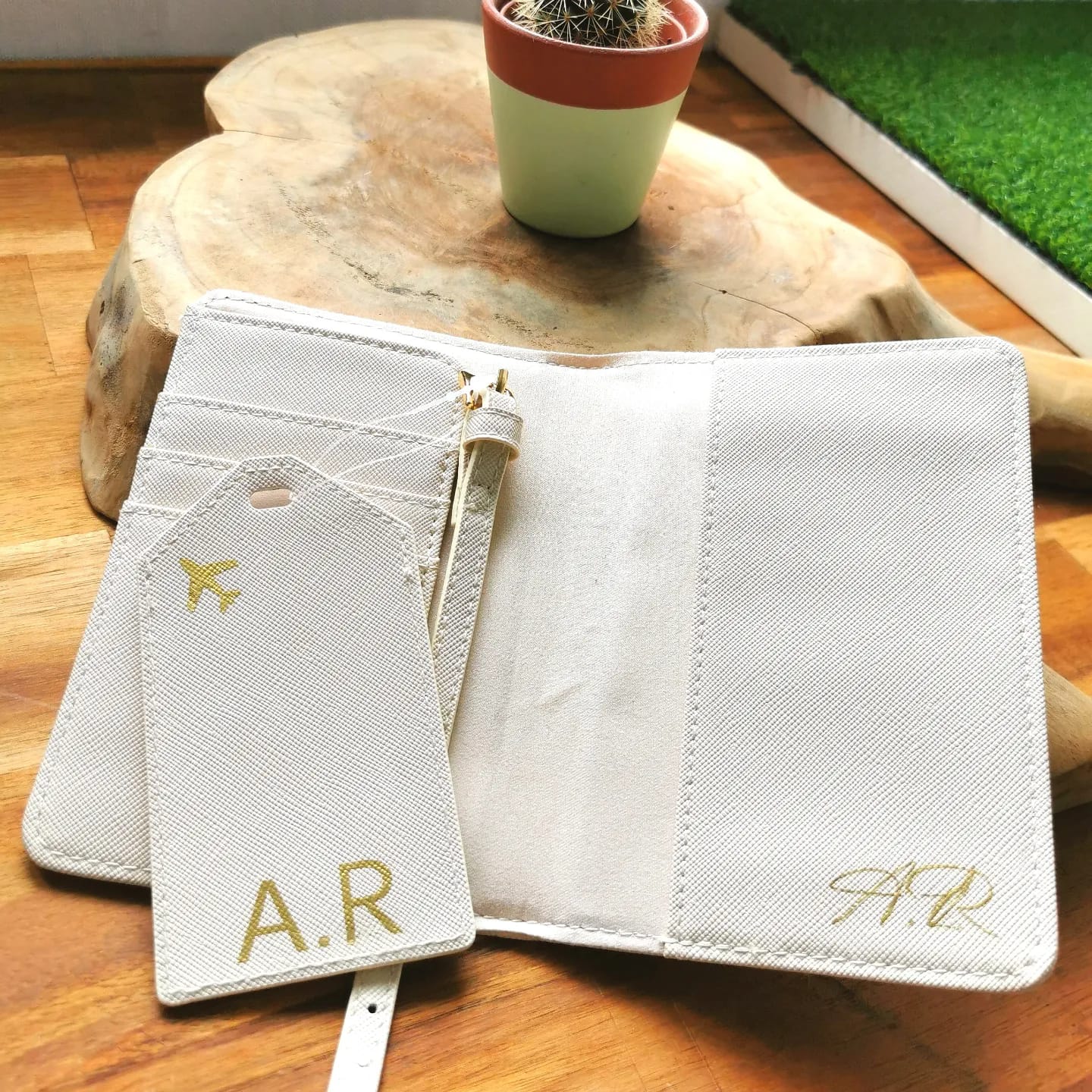 Protège passeport + Etiquette bagage